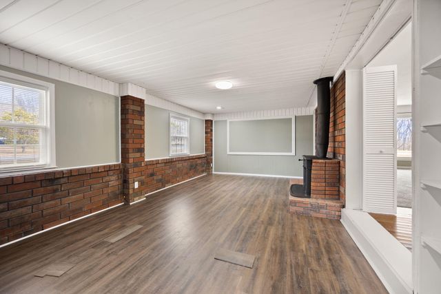 157 Shawnee Avenue, Russell Springs, KY 42642