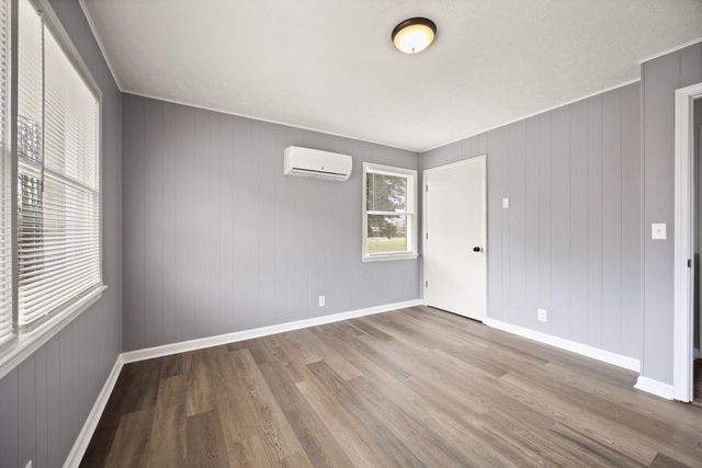 157 Shawnee Avenue, Russell Springs, KY 42642