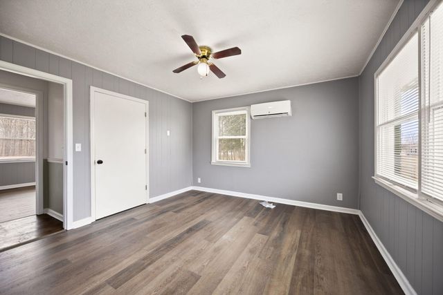 157 Shawnee Avenue, Russell Springs, KY 42642