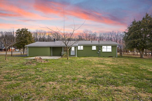 157 Shawnee Avenue, Russell Springs, KY 42642