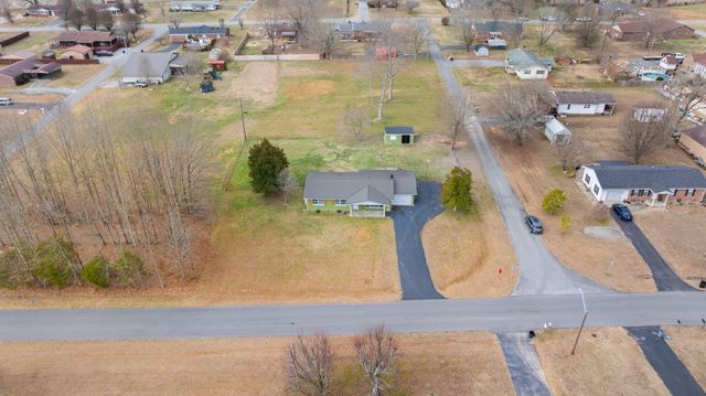 157 Shawnee Avenue, Russell Springs, KY 42642