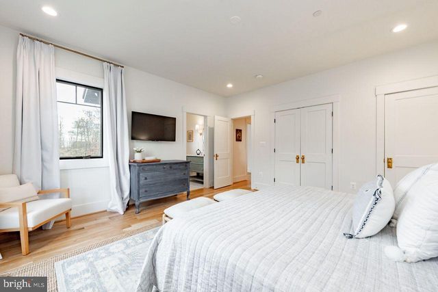 142 RIDGE RUN RD, Mc Henry, MD 21541