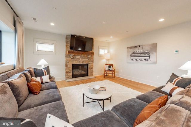 142 RIDGE RUN RD, Mc Henry, MD 21541