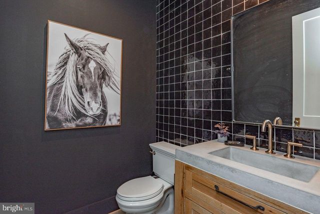 142 RIDGE RUN RD, Mc Henry, MD 21541