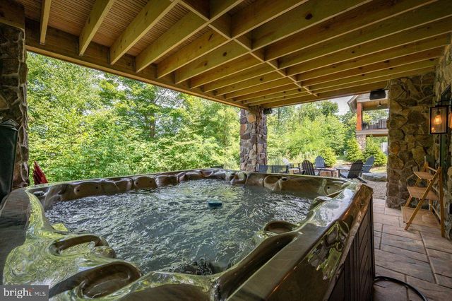 142 RIDGE RUN RD, Mc Henry, MD 21541