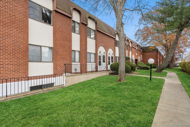 643 Chestnut Street 1st Fl, Cedarhurst, NY 11516