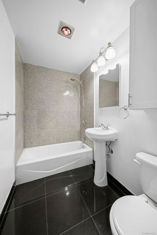 643 Chestnut Street 1st Fl, Cedarhurst, NY 11516