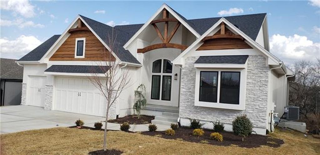 22470 W 87th Terrace, Lenexa, KS 66227