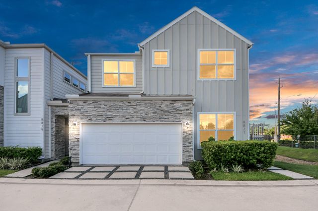 8821 Hollister Pine Court, Houston, TX 77080