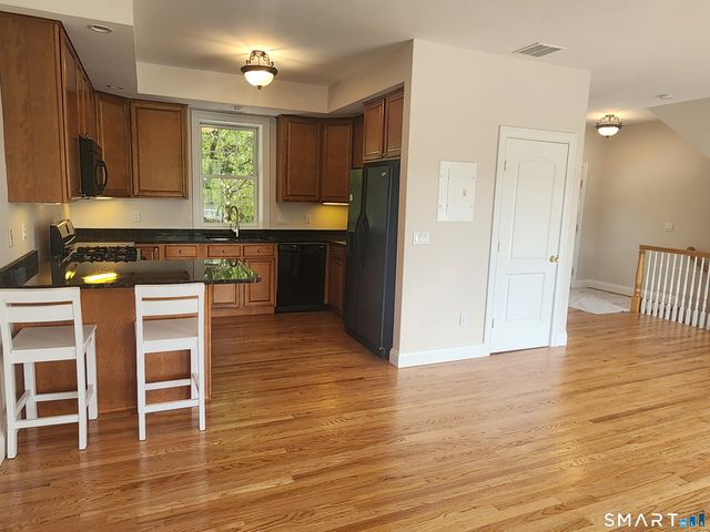 190 South Thames Street 15, Norwich, CT 06360