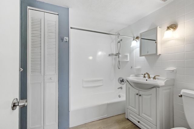 9 Wampus Ave 4, Acton, MA 01720