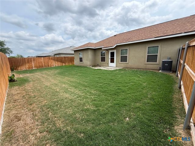 152 Navarro Crossing 3B, Seguin, TX 78155