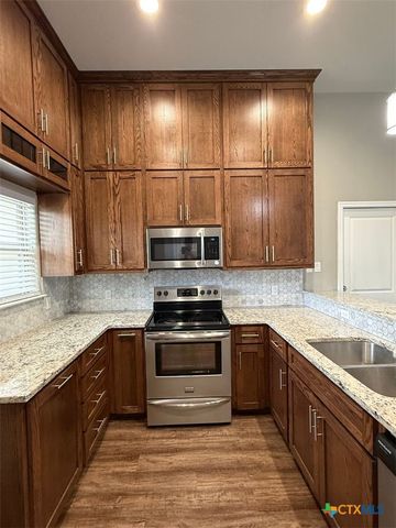 152 Navarro Crossing 3B, Seguin, TX 78155