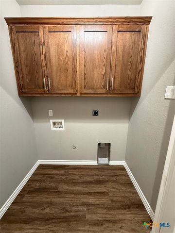 152 Navarro Crossing 3B, Seguin, TX 78155