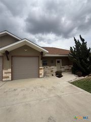 152 Navarro Crossing 3B, Seguin, TX 78155