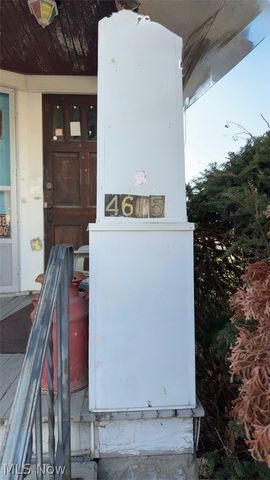 4615 Henritze Avenue, Cleveland, OH 44109