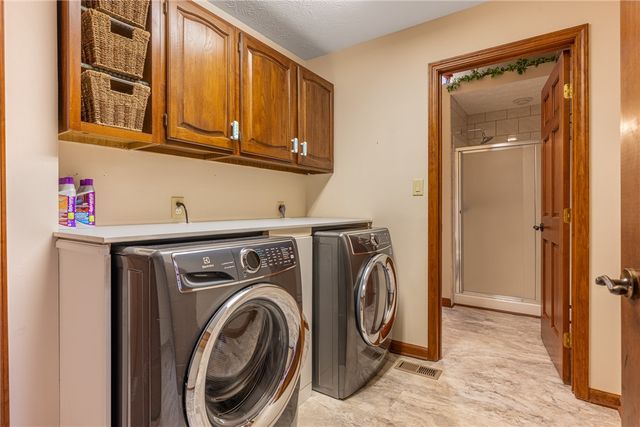 1953 Loma Linda Lane, Washington Twp, OH 45459