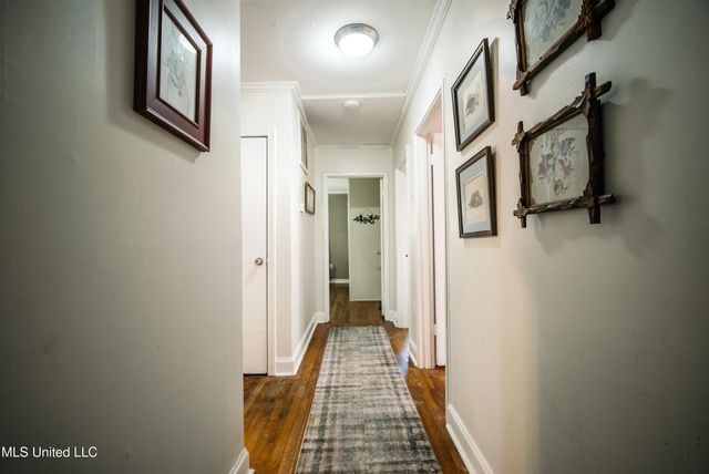 104 Sunset Drive, Clinton, MS 39056