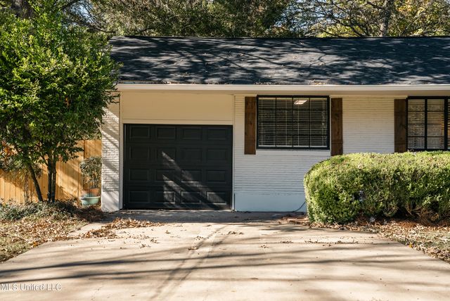 104 Sunset Drive, Clinton, MS 39056