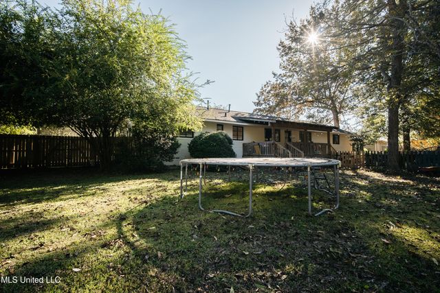 104 Sunset Drive, Clinton, MS 39056