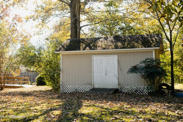 104 Sunset Drive, Clinton, MS 39056