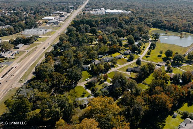 104 Sunset Drive, Clinton, MS 39056