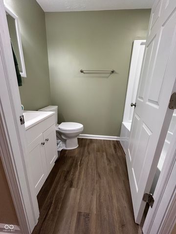 5240 Chisolm Trail, Indianapolis, IN 46237