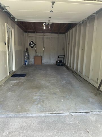 5240 Chisolm Trail, Indianapolis, IN 46237