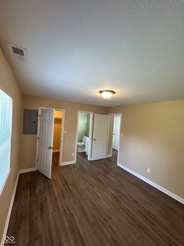 5240 Chisolm Trail, Indianapolis, IN 46237