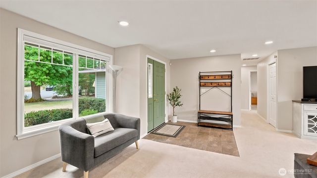 15824 SE 170th Street, Renton, WA 98058
