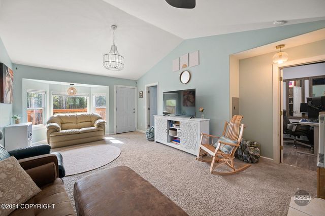 3500 N Bonnie Jim Lane, Wasilla, AK 99654
