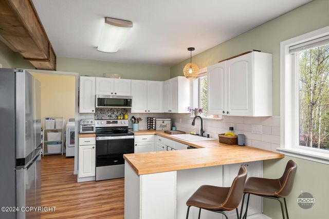 3500 N Bonnie Jim Lane, Wasilla, AK 99654