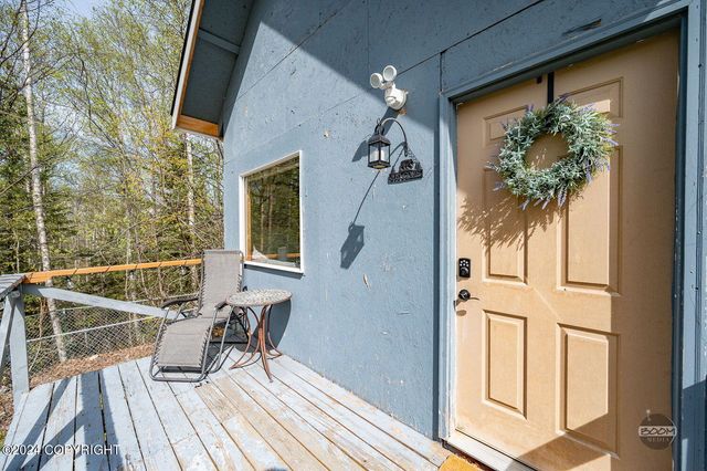 3500 N Bonnie Jim Lane, Wasilla, AK 99654