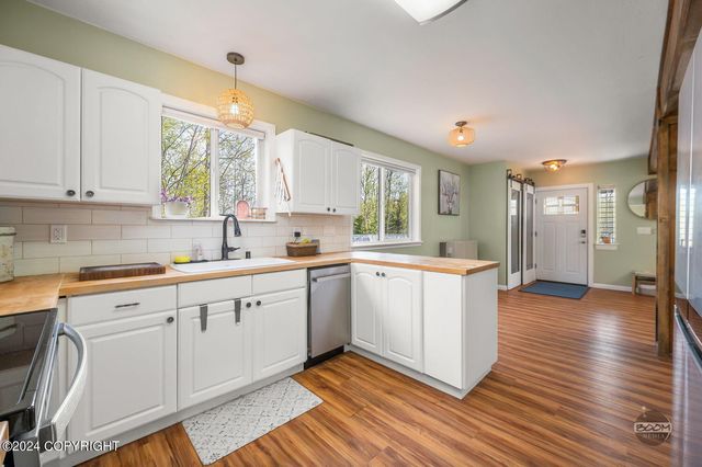3500 N Bonnie Jim Lane, Wasilla, AK 99654