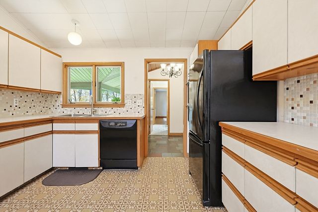 21 Daggett Road, Attleboro, MA 02703