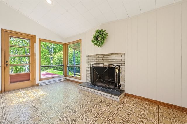 21 Daggett Road, Attleboro, MA 02703