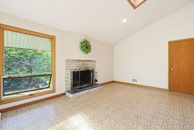 21 Daggett Road, Attleboro, MA 02703