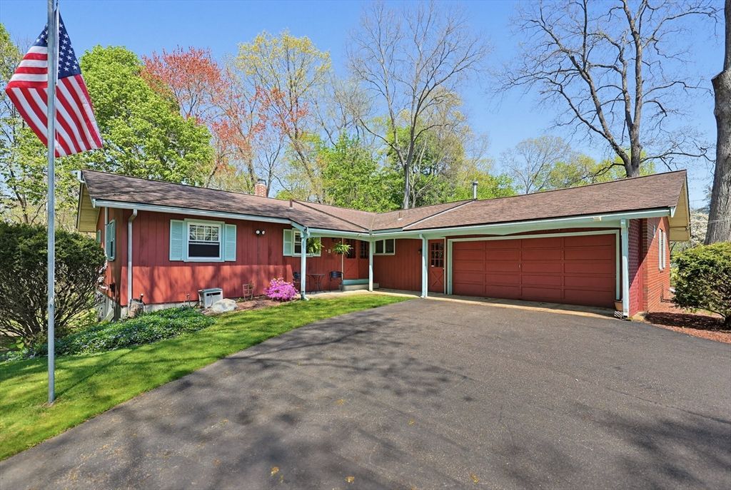 21 Daggett Road, Attleboro, MA 02703