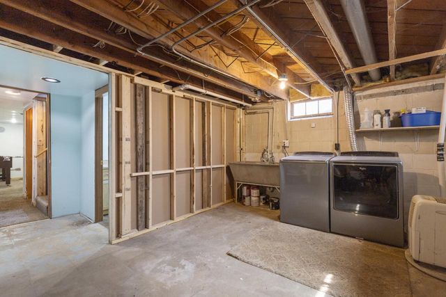 7934 N Edgeworth DRIVE, Milwaukee, WI 53223