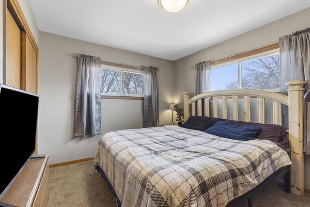 7934 N Edgeworth DRIVE, Milwaukee, WI 53223