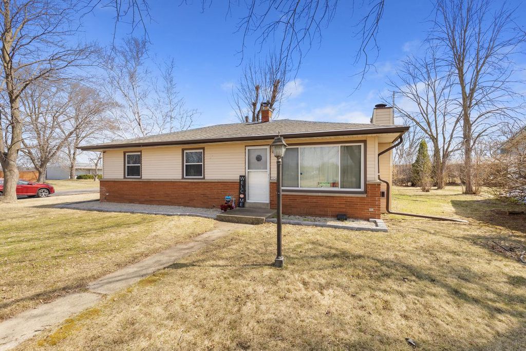 7934 N Edgeworth DRIVE, Milwaukee, WI 53223