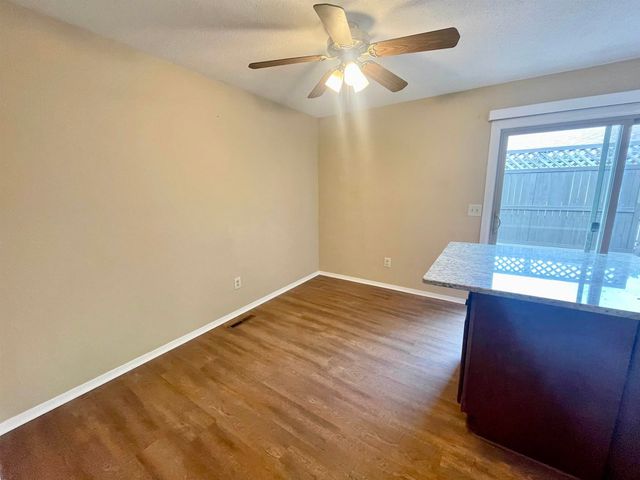2156 S White Oak Dr, Wichita, KS 67207