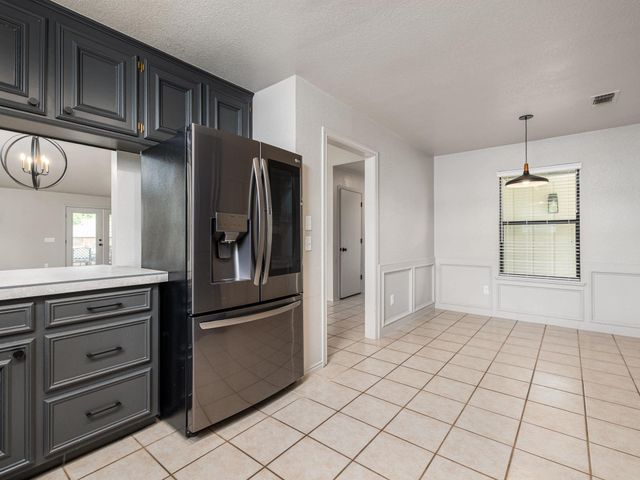 26 Fairway LN, Meadowlakes, TX 78654