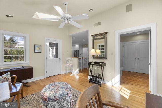 100 EDGEWOOD DR, York, PA 17403