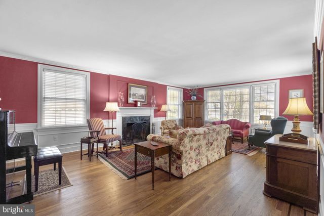 100 EDGEWOOD DR, York, PA 17403