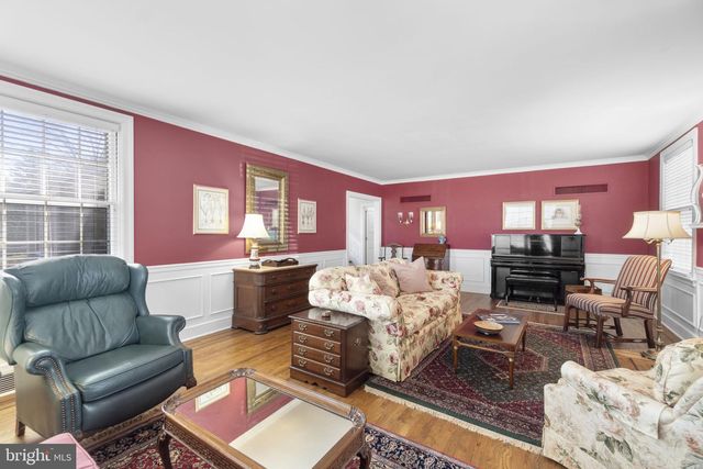 100 EDGEWOOD DR, York, PA 17403