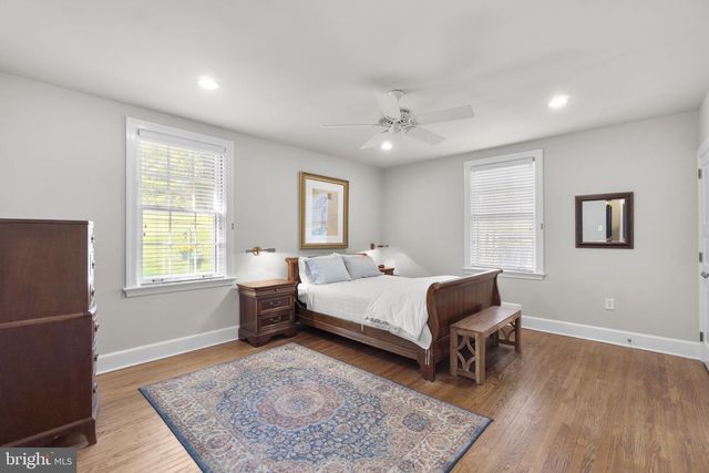 100 EDGEWOOD DR, York, PA 17403