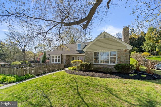 100 EDGEWOOD DR, York, PA 17403