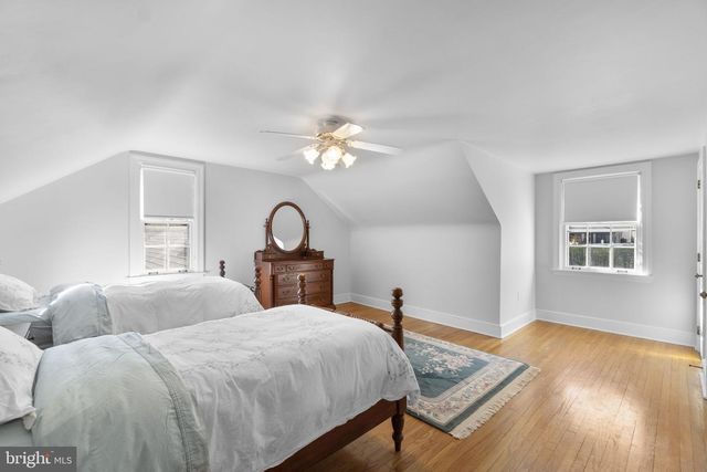 100 EDGEWOOD DR, York, PA 17403