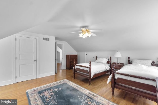 100 EDGEWOOD DR, York, PA 17403